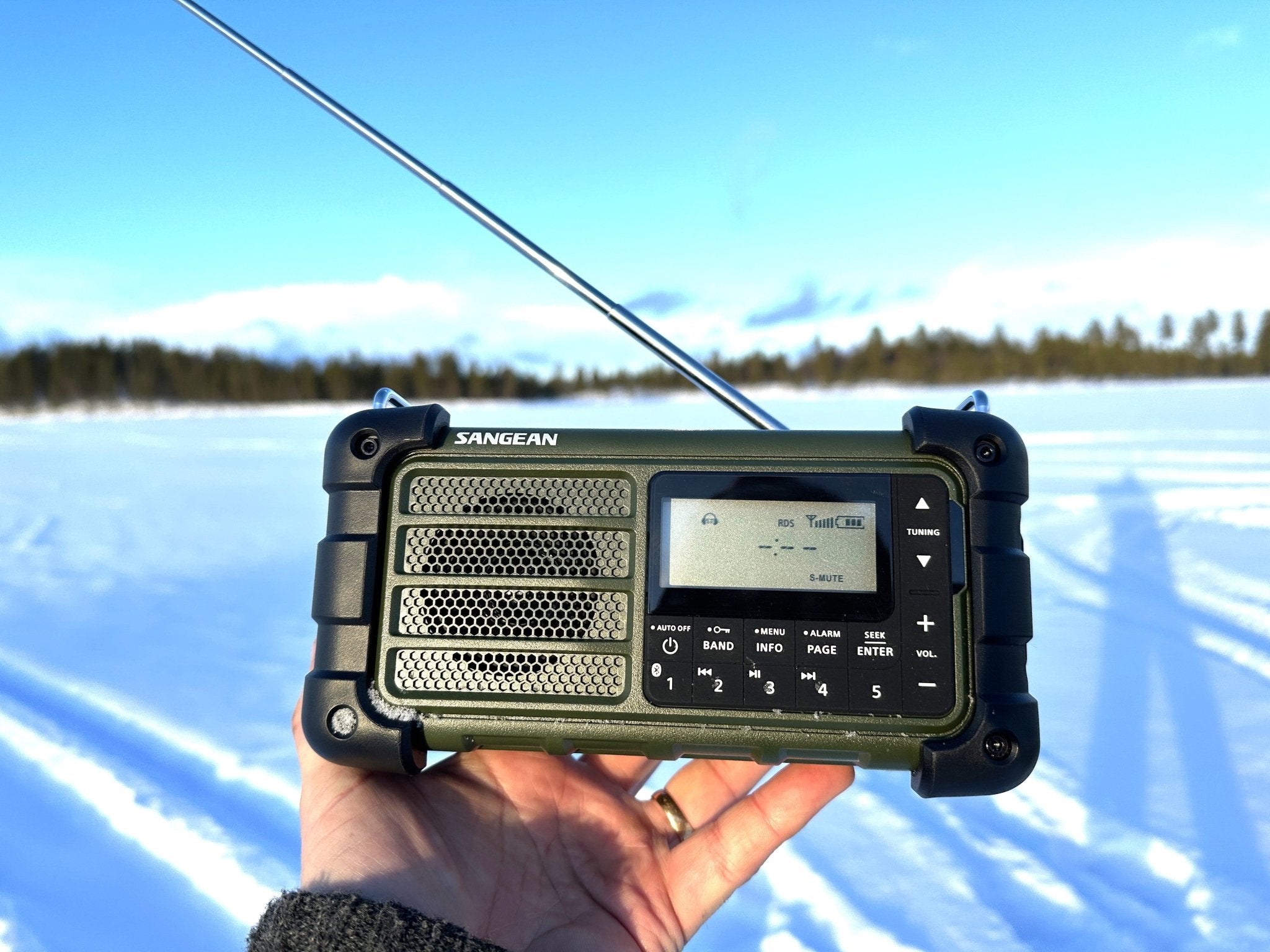 Sangean allväders radio MMR99 FM/AM Grön - Mylar.se