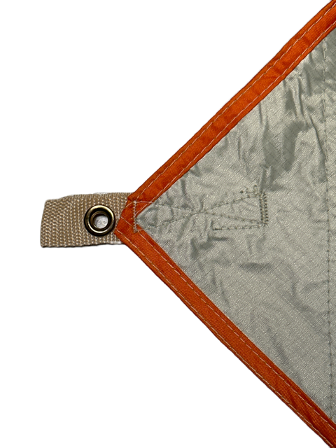 Tarp 3x4 metriä - kevyt puristus tukijaloilla