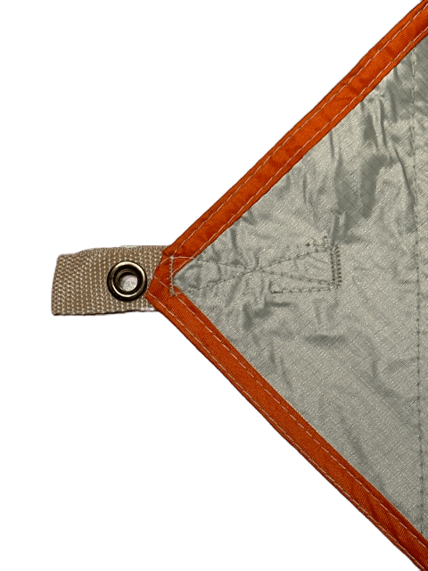 Tarp 3x4 meter - lättviktspressenning med stödben - Mylar.se