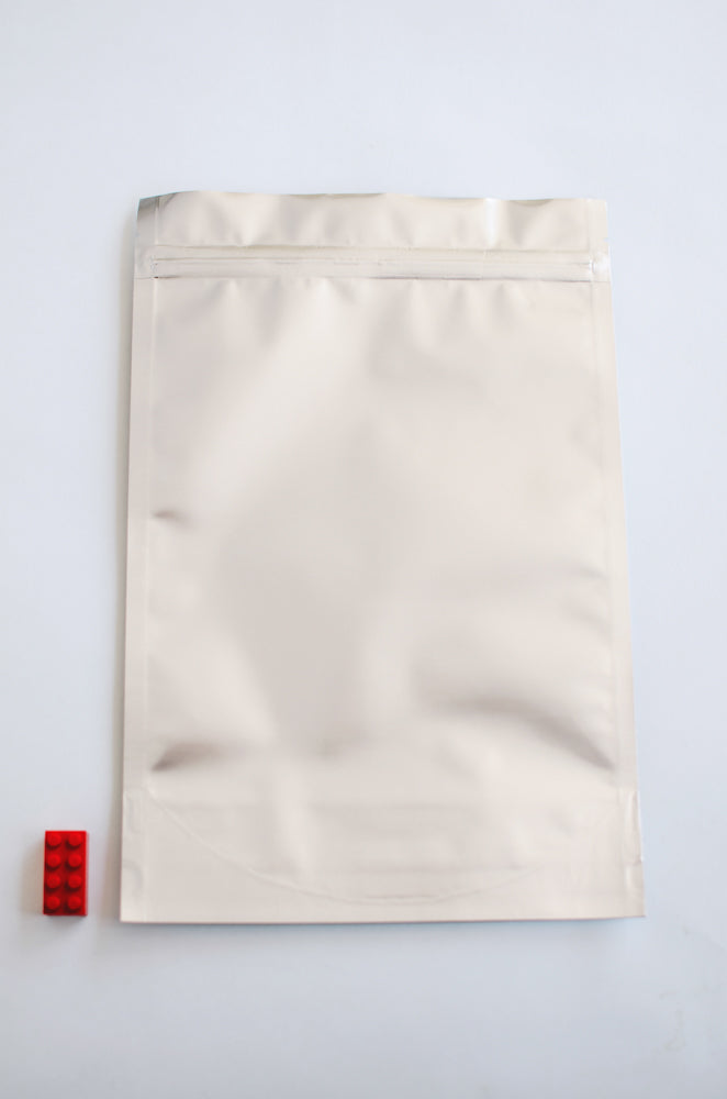 Mylar bag 8 deciliter (16x26 cm) stand-up bag with ziplock