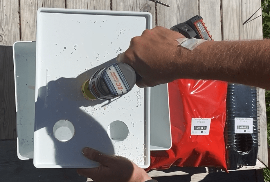 Hålsåg för att göra egna odlingslådor - Mylar.se